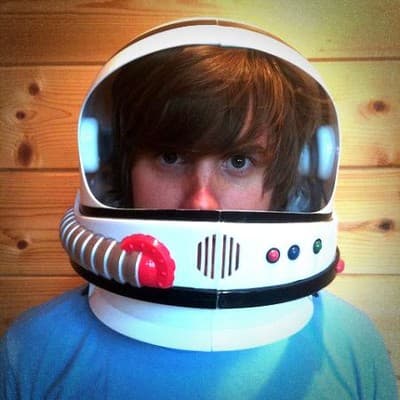 Headshot for Brad Frost of Atomic Design